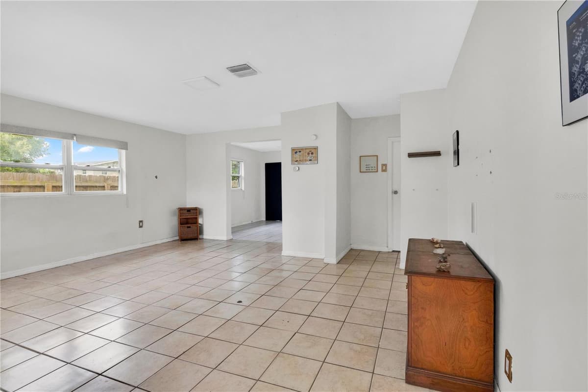 315 E STREET — photo 7 of 22