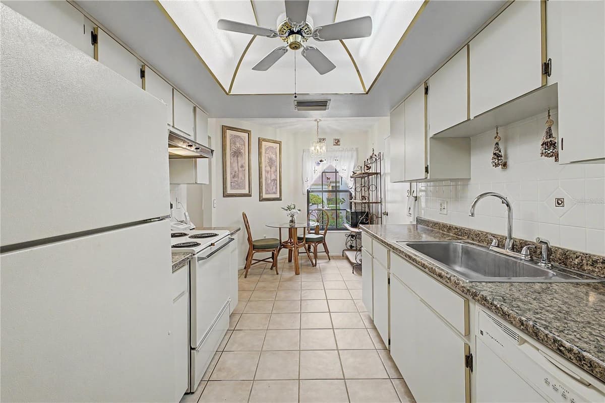 6591 BRAMBLELEAF DRIVE — photo 16 of 45