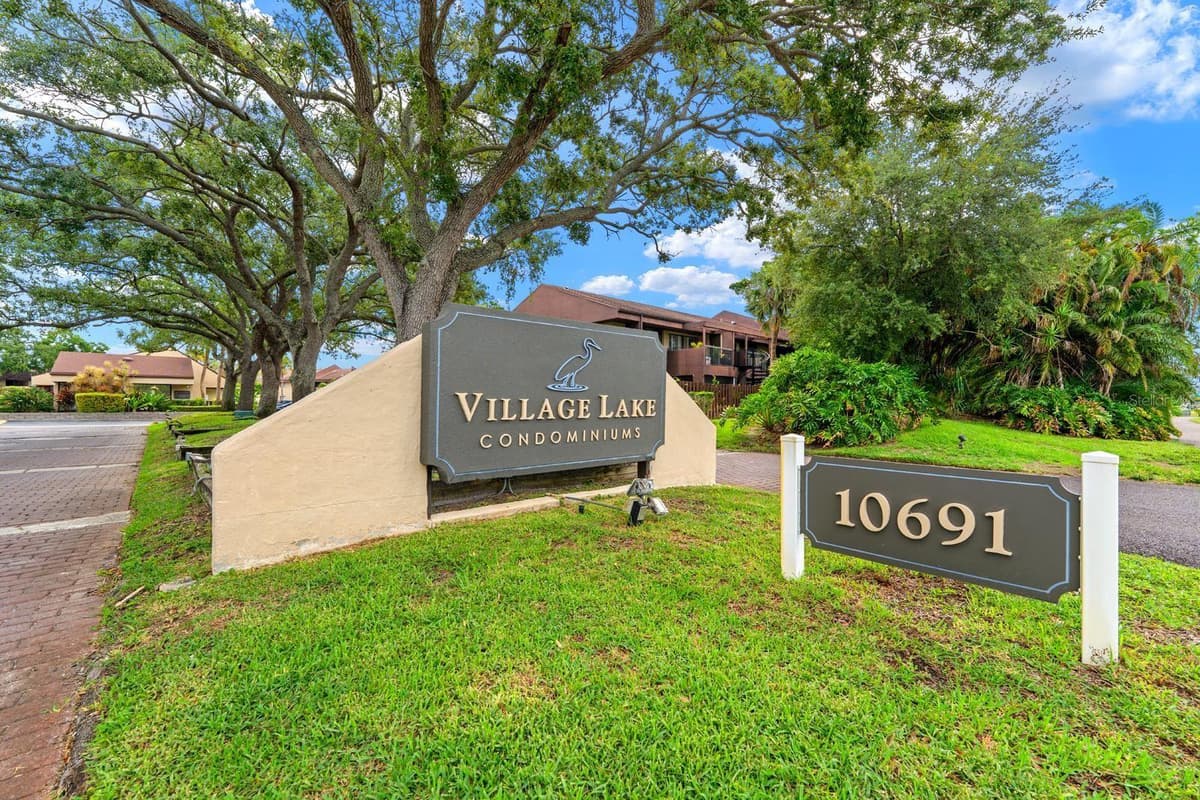 875 VILLAGE DRIVE — photo 32 of 33