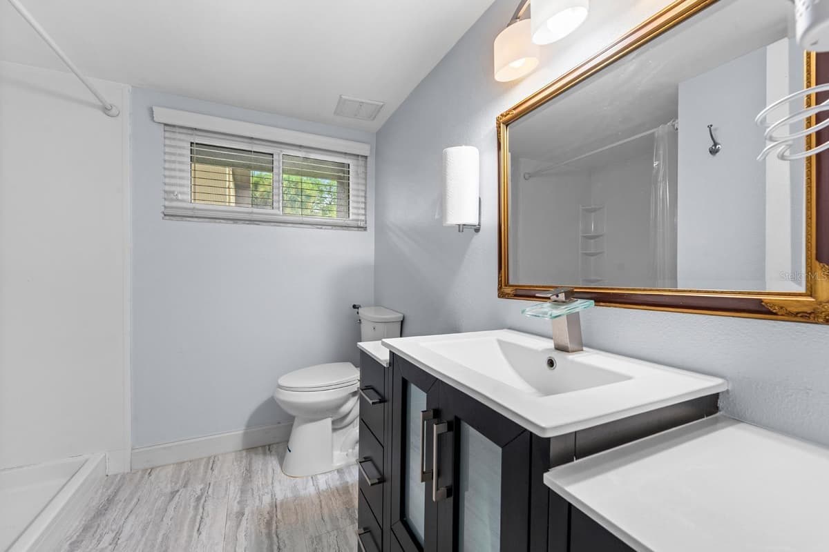 875 VILLAGE DRIVE — photo 17 of 33