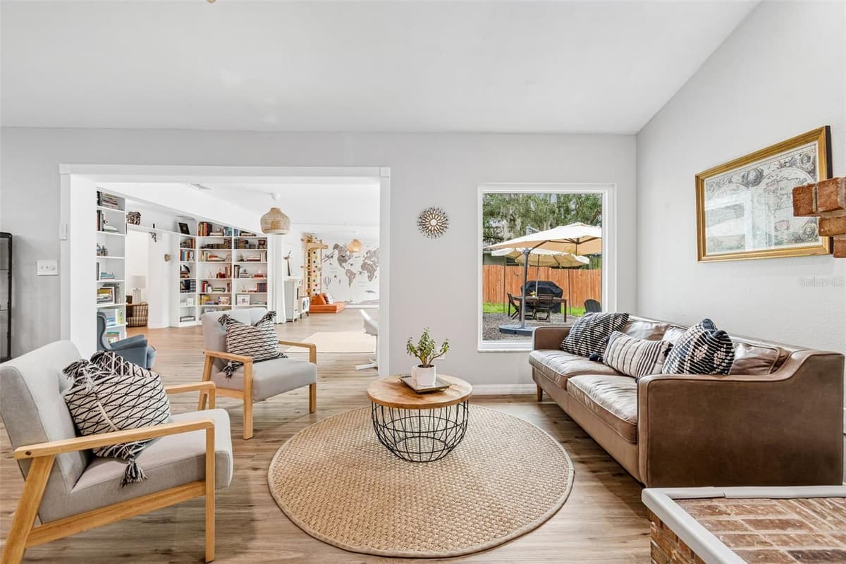 3607 LITHIA RIDGE BOULEVARD — photo 19 of 61