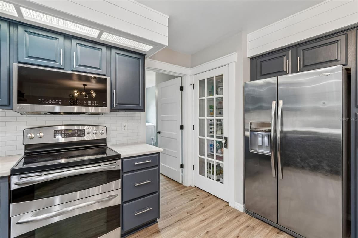 3607 LITHIA RIDGE BOULEVARD — photo 13 of 61