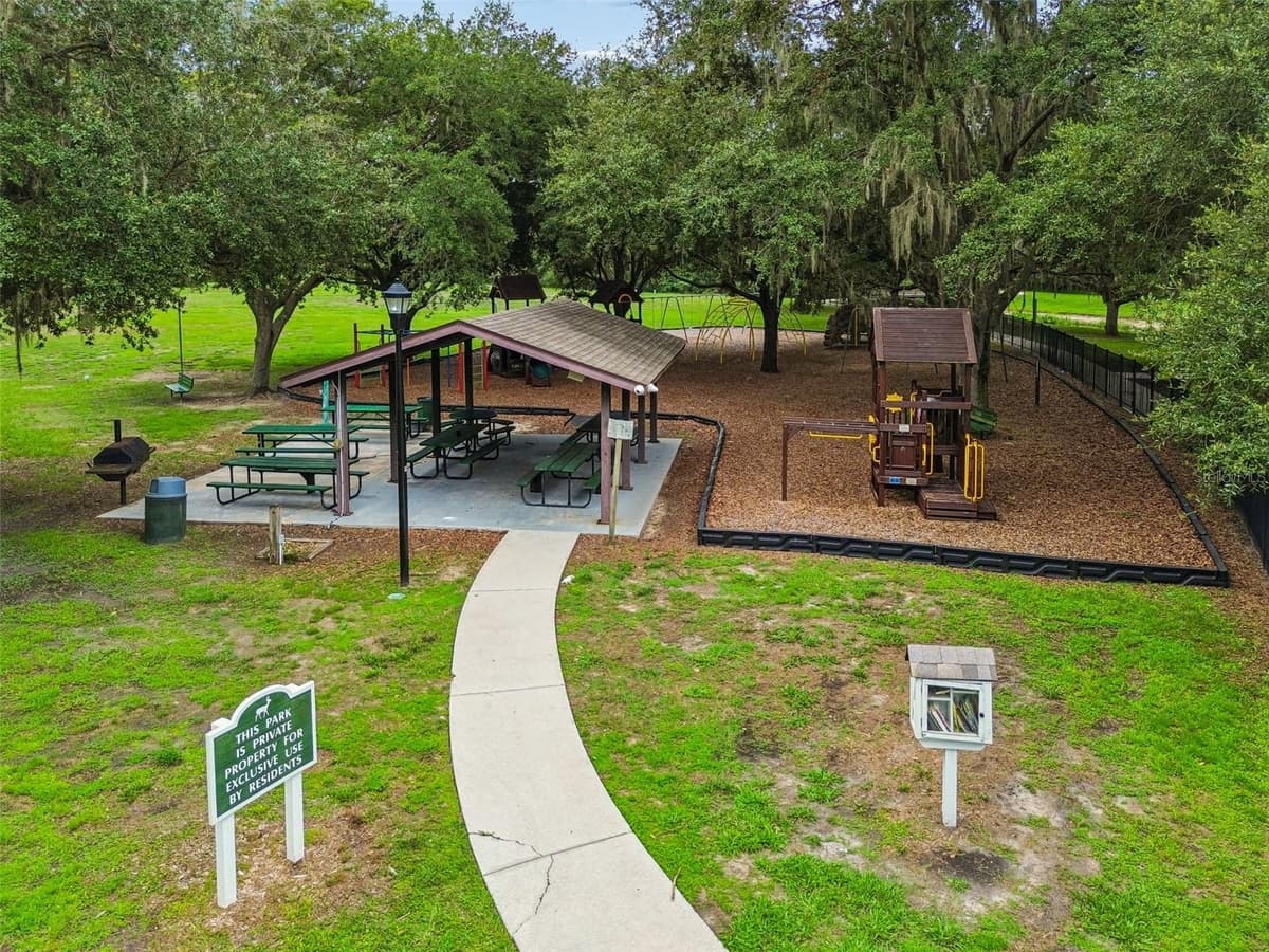3607 LITHIA RIDGE BOULEVARD — photo 55 of 61