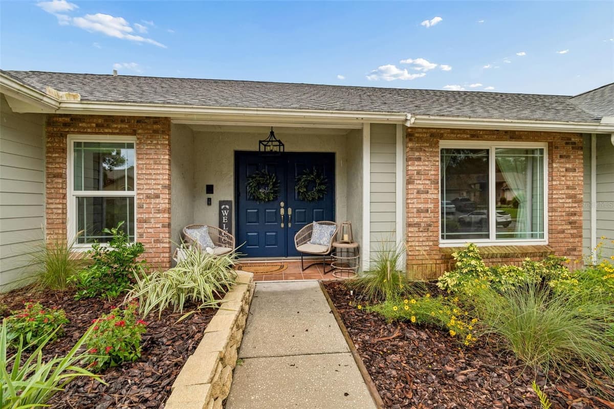 3607 LITHIA RIDGE BOULEVARD — photo 4 of 61