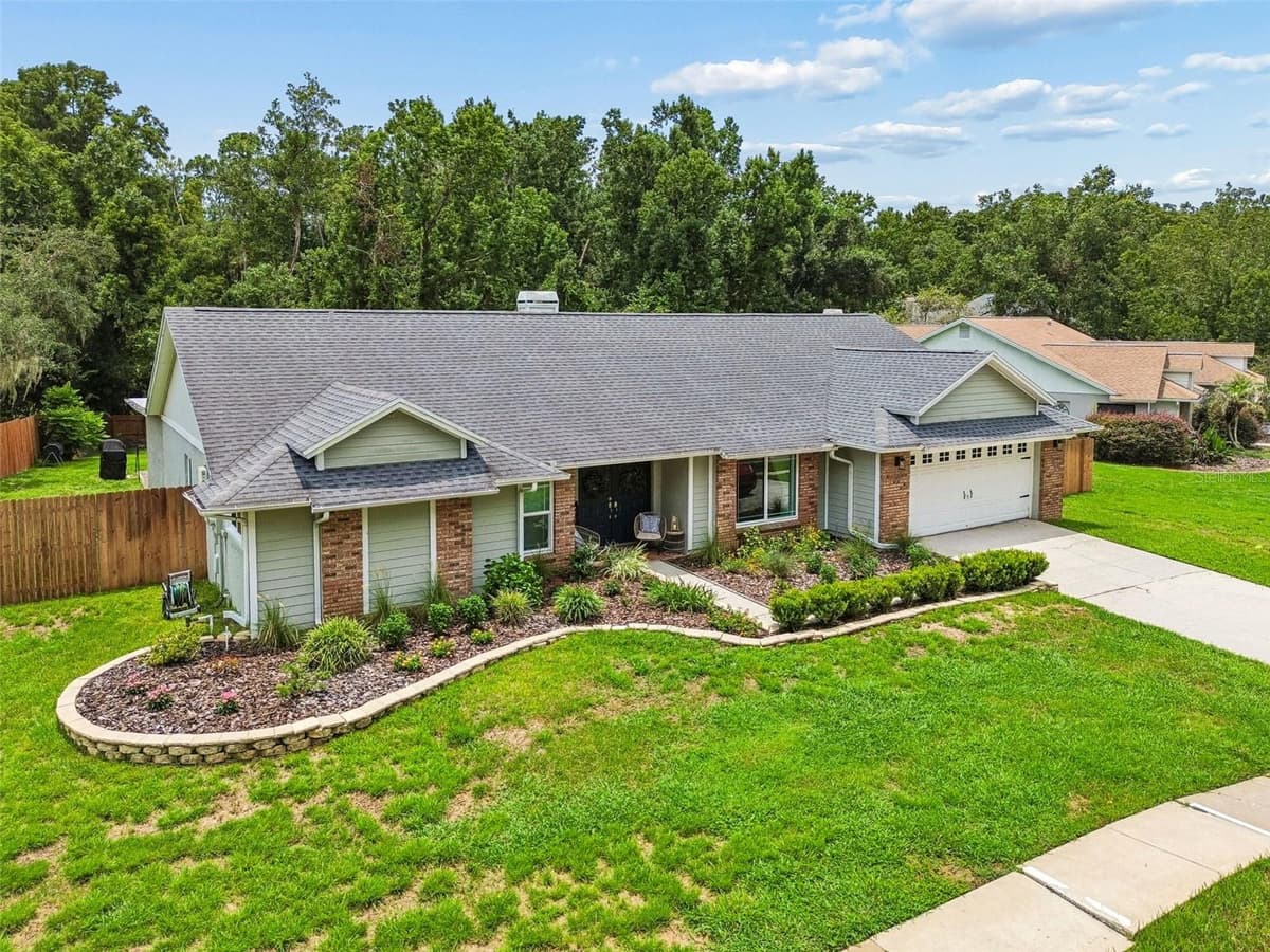 3607 LITHIA RIDGE BOULEVARD — photo 2 of 61