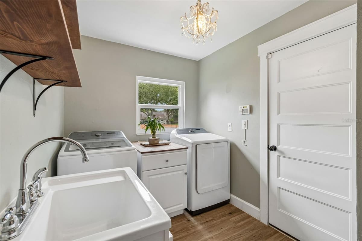 3607 LITHIA RIDGE BOULEVARD — photo 42 of 61