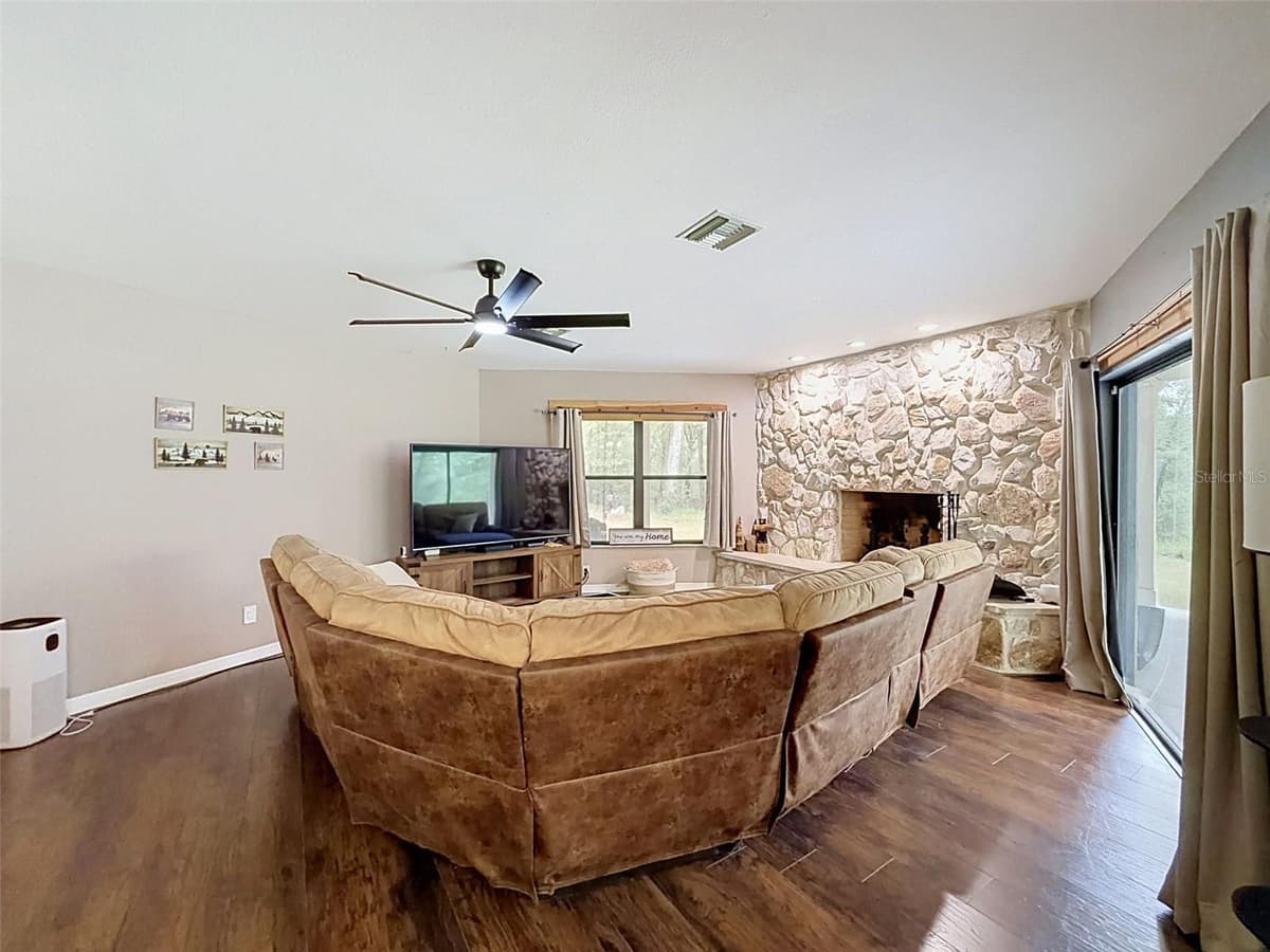 26311 WILLOW STREET — photo 13 of 95