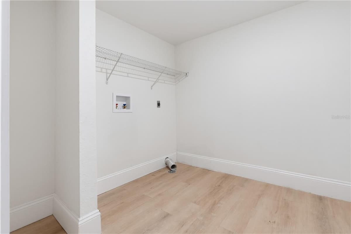17 PINEWOOD CIRCLE — photo 42 of 66