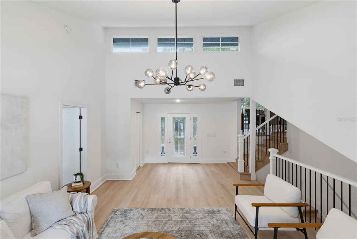 17 PINEWOOD CIRCLE — photo 10 of 66