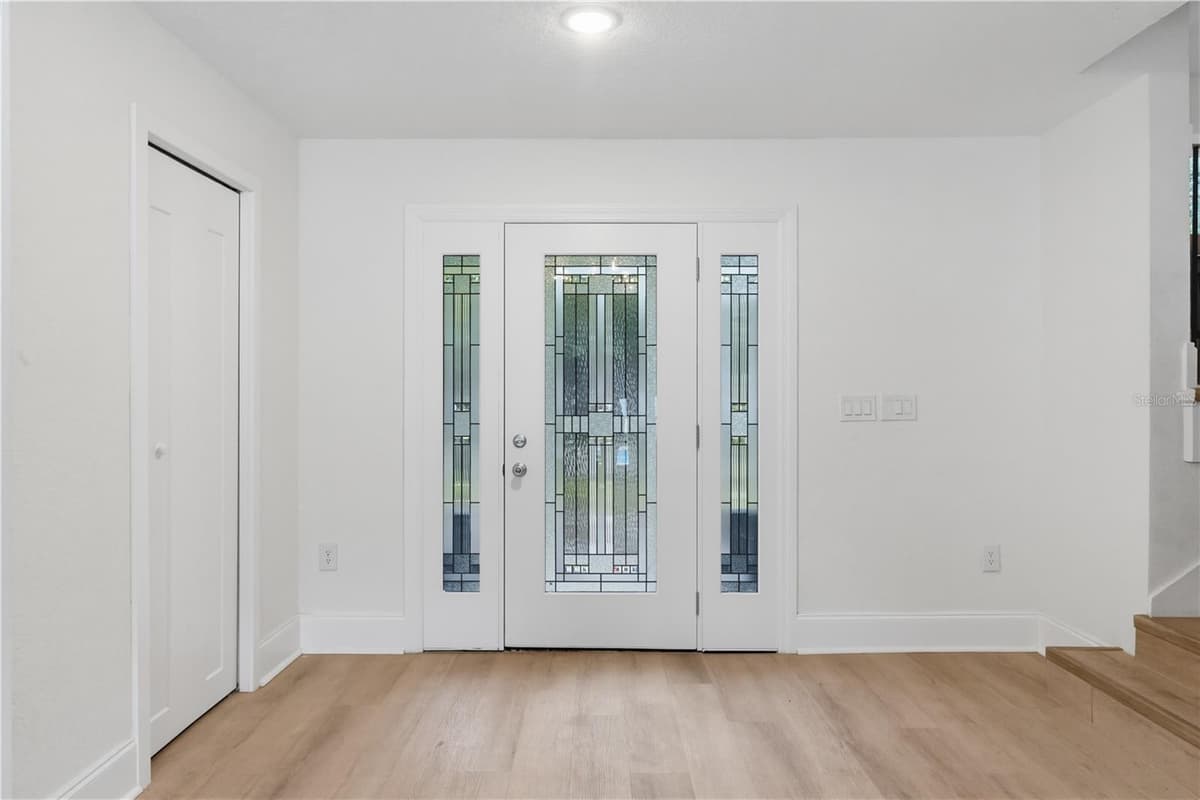 17 PINEWOOD CIRCLE — photo 13 of 66