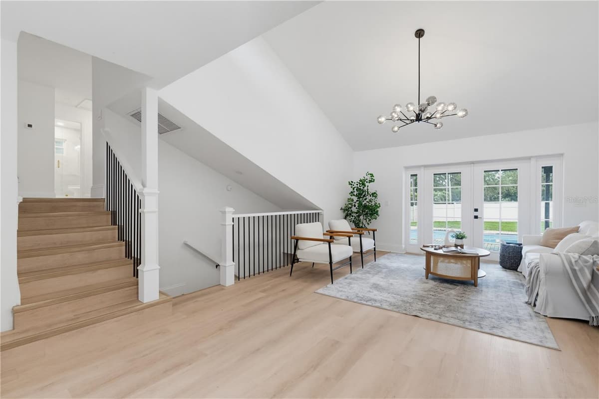 17 PINEWOOD CIRCLE — photo 14 of 66