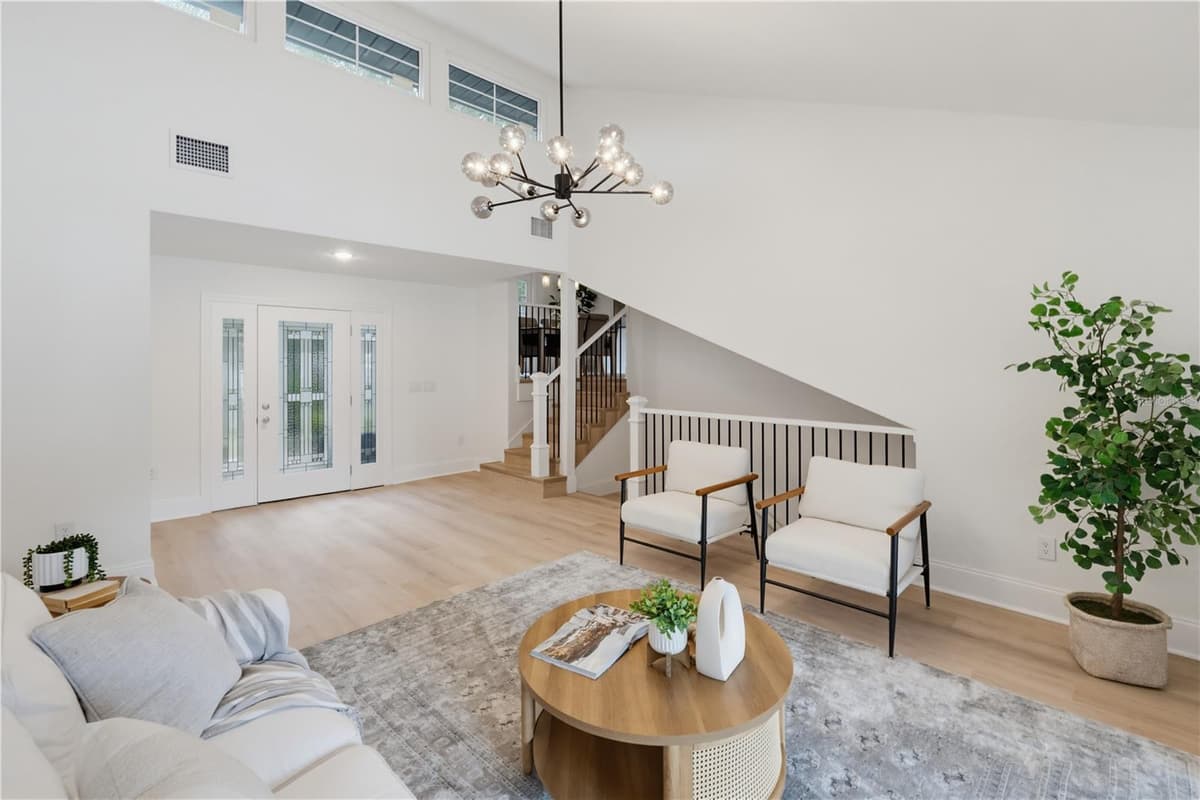 17 PINEWOOD CIRCLE — photo 11 of 66