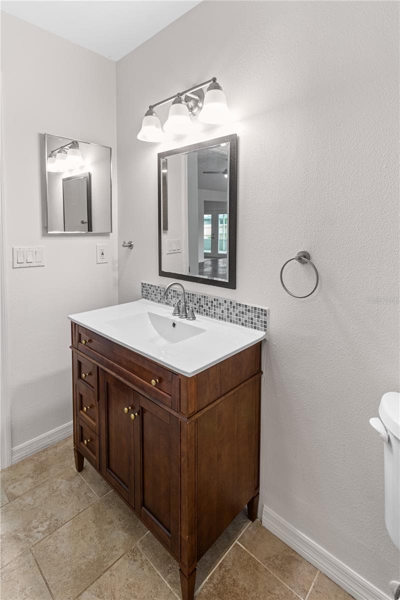 5011 LEON DRIVE — photo 18 of 31