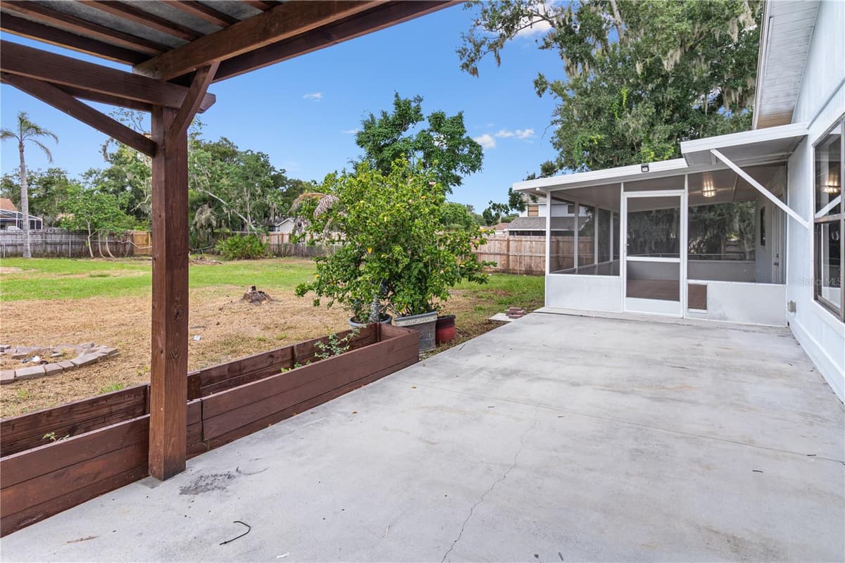 5011 LEON DRIVE — photo 26 of 31