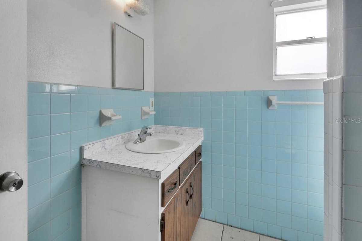 9 LARKSPUR LANE — photo 20 of 30