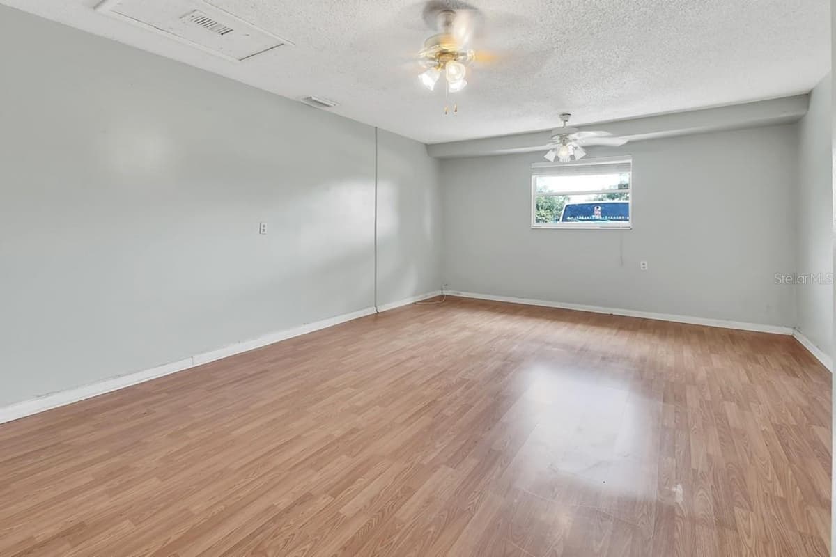 9 LARKSPUR LANE — photo 15 of 30