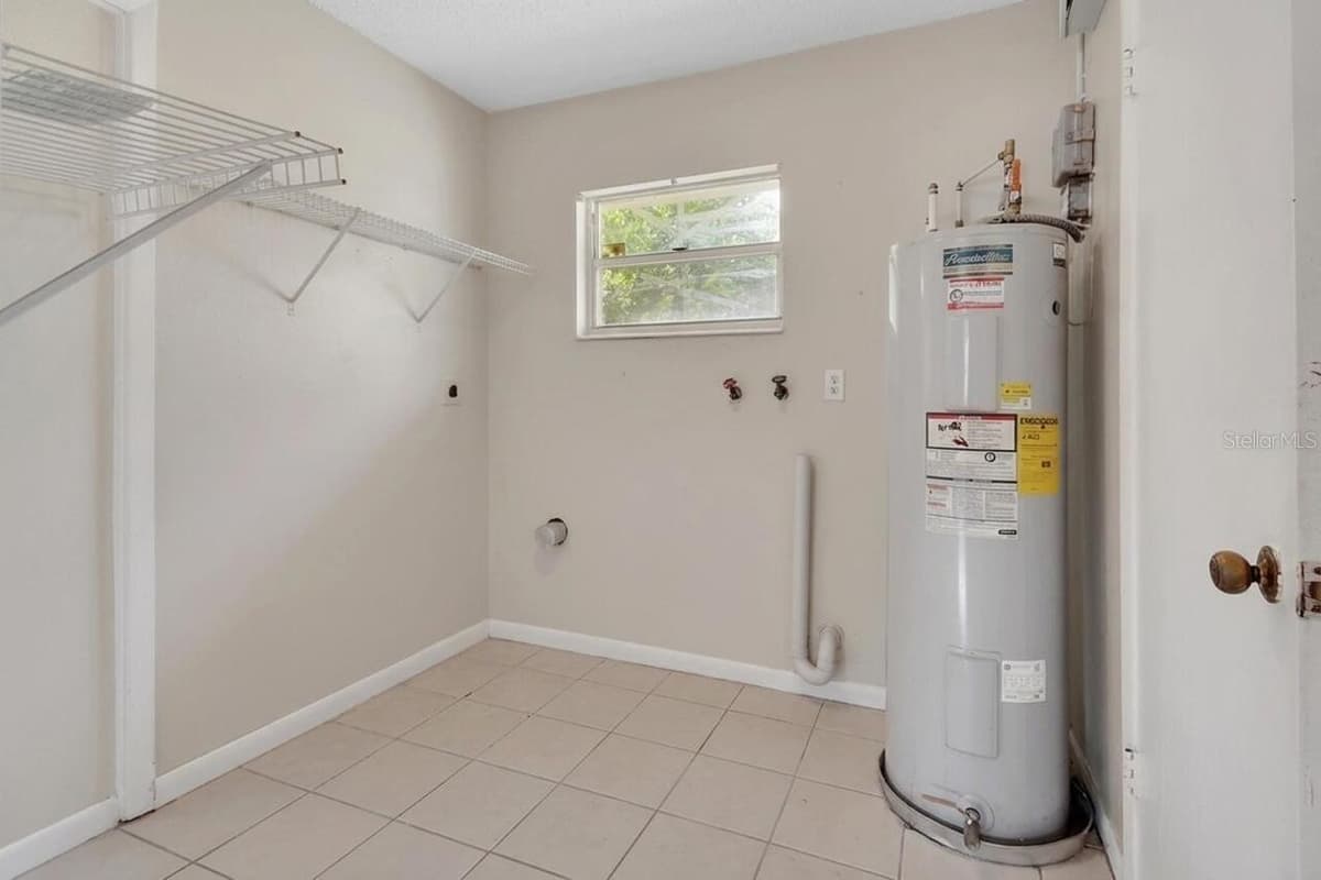 9 LARKSPUR LANE — photo 21 of 30