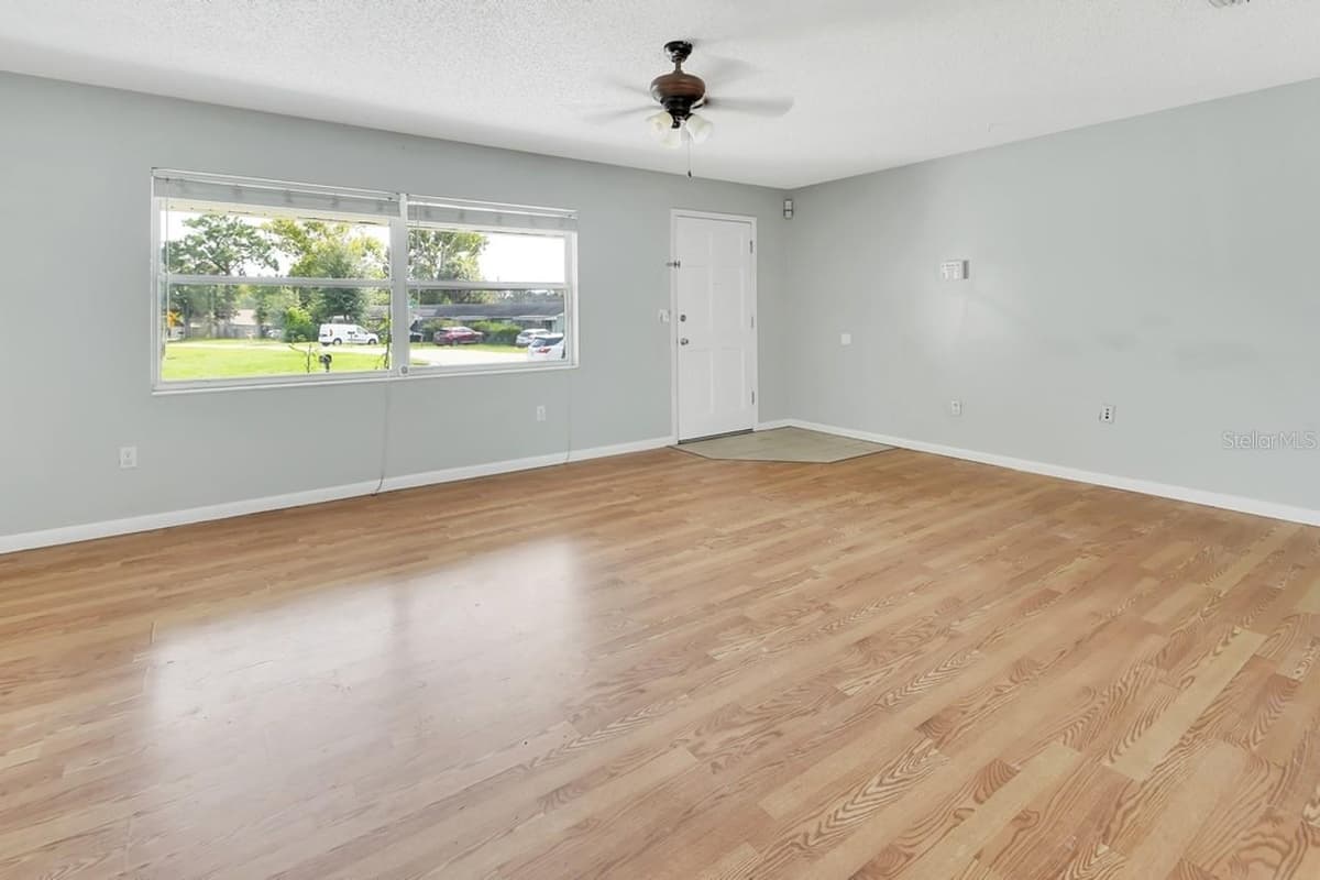9 LARKSPUR LANE — photo 2 of 30
