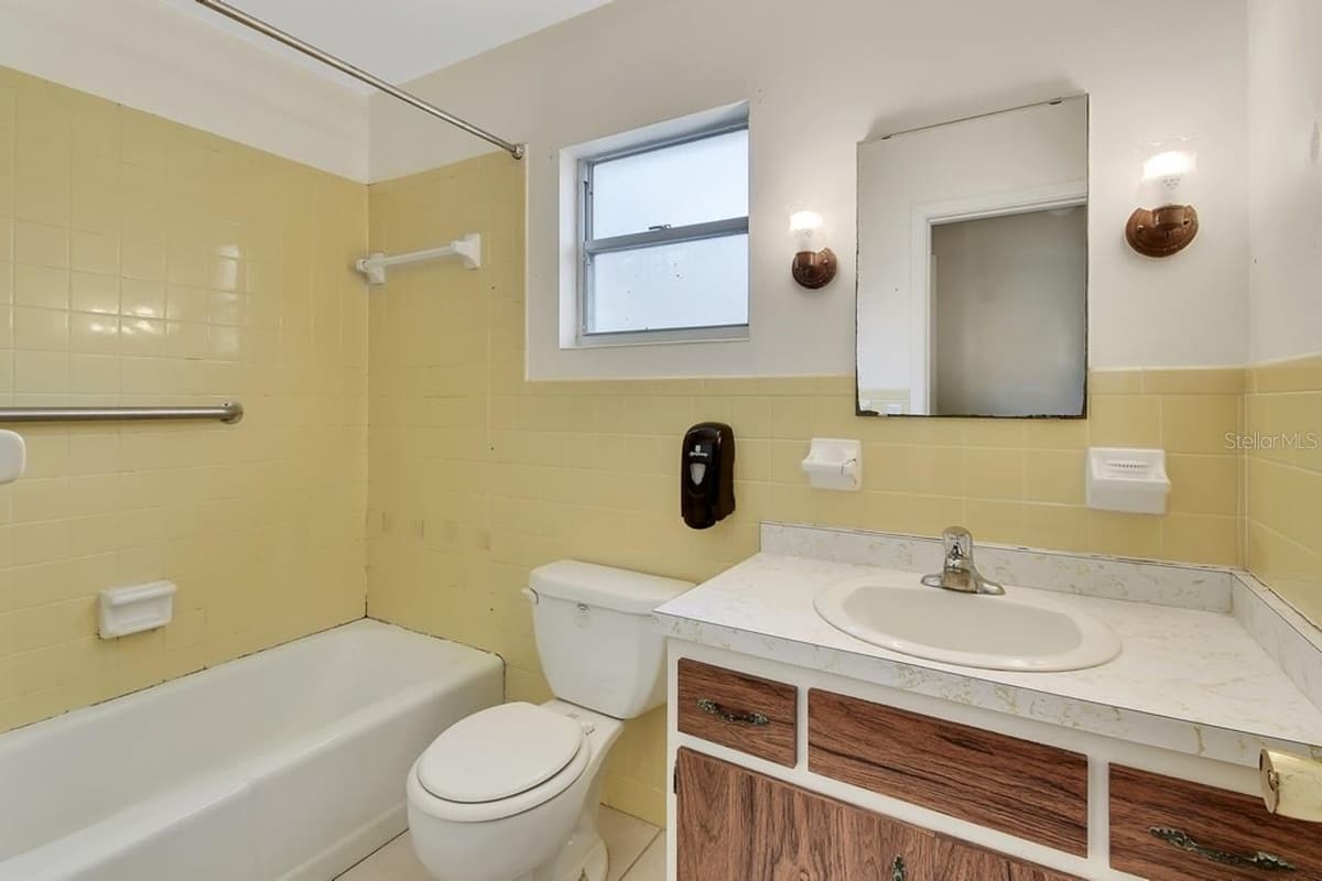 9 LARKSPUR LANE — photo 13 of 30