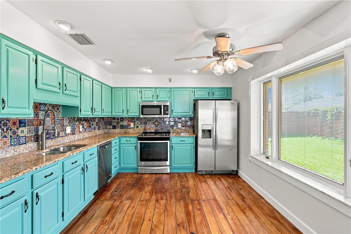 5825 ALSTRUM DRIVE — photo 17 of 50