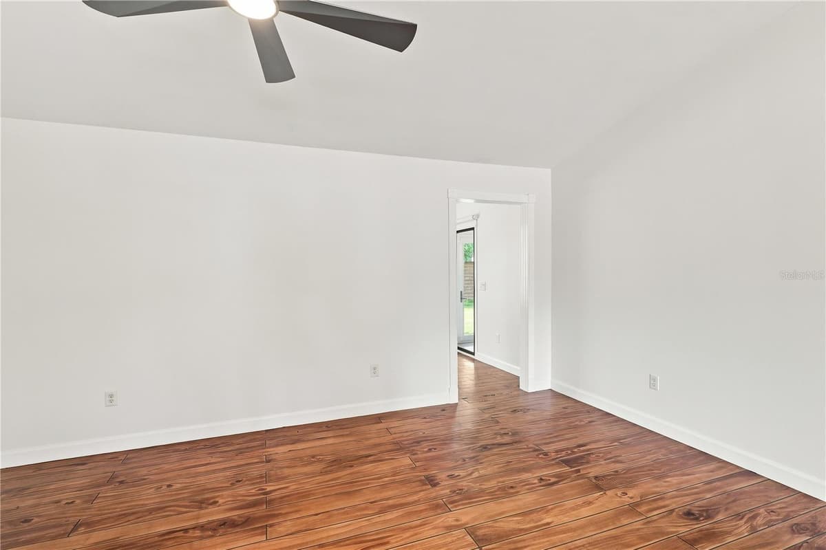 5825 ALSTRUM DRIVE — photo 11 of 50