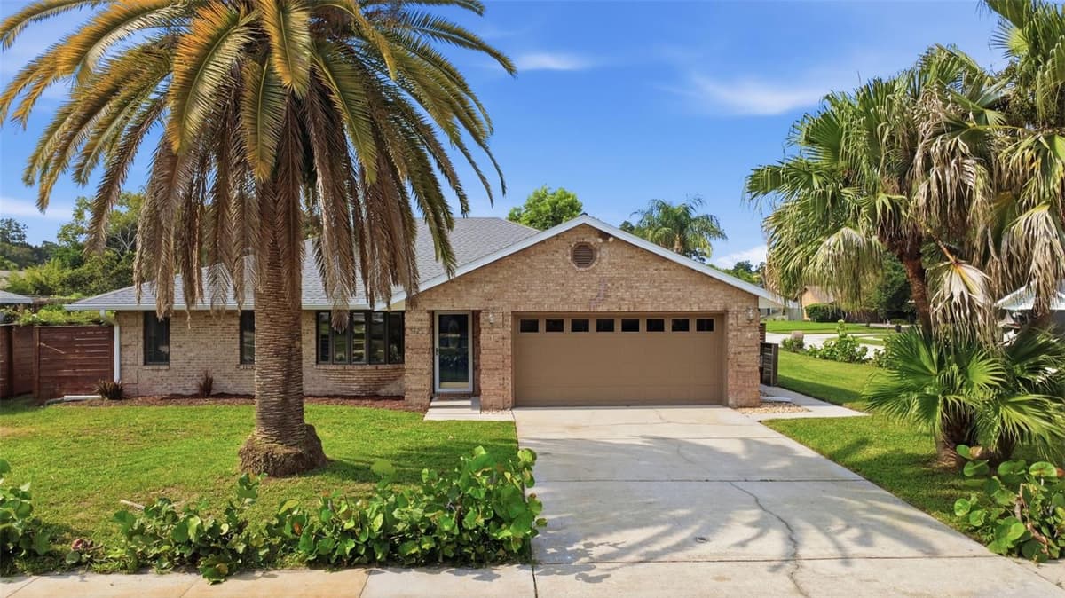 5825 ALSTRUM DRIVE — photo 4 of 50