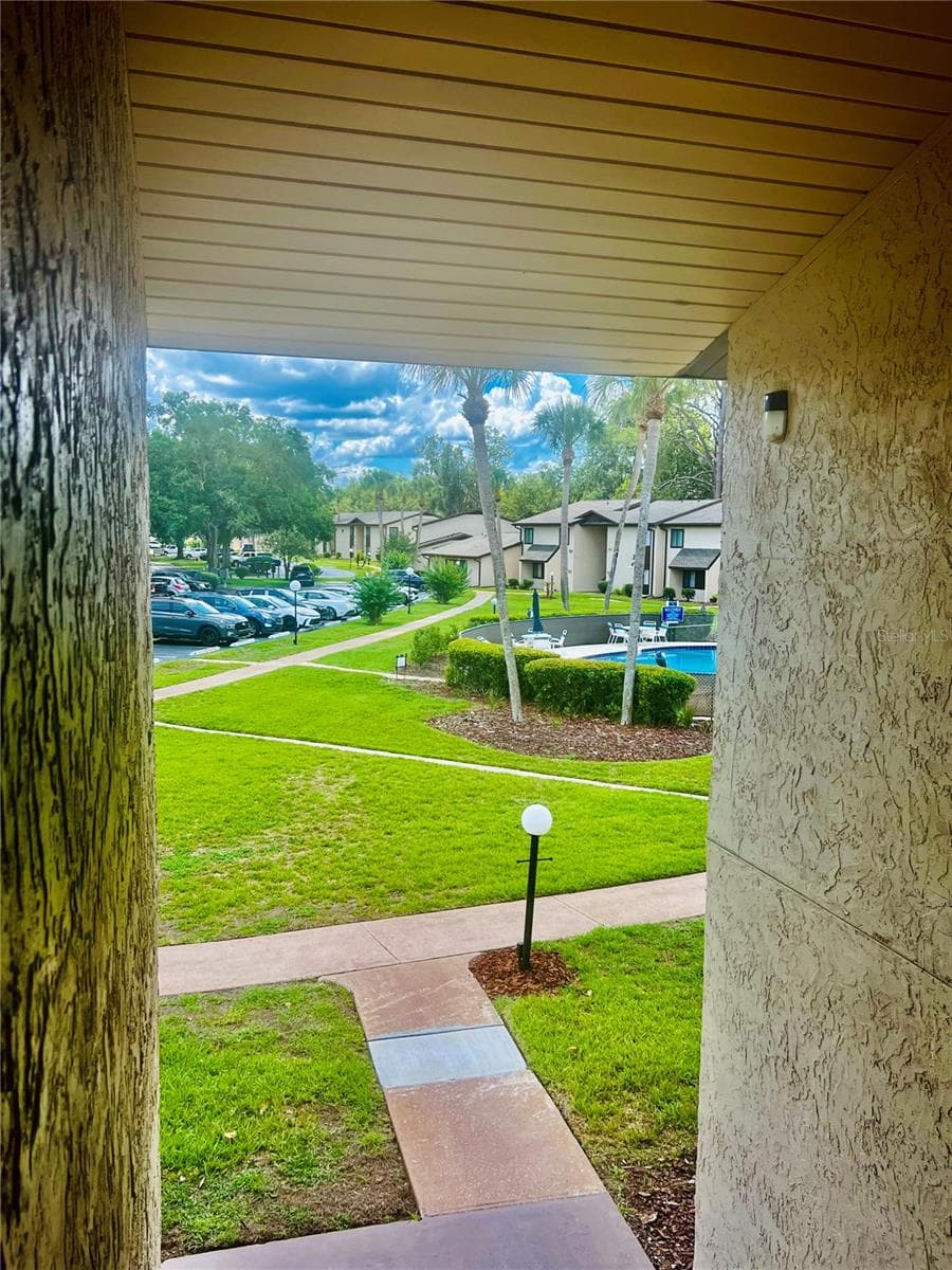 625 MIDWAY DRIVE — photo 3 of 23