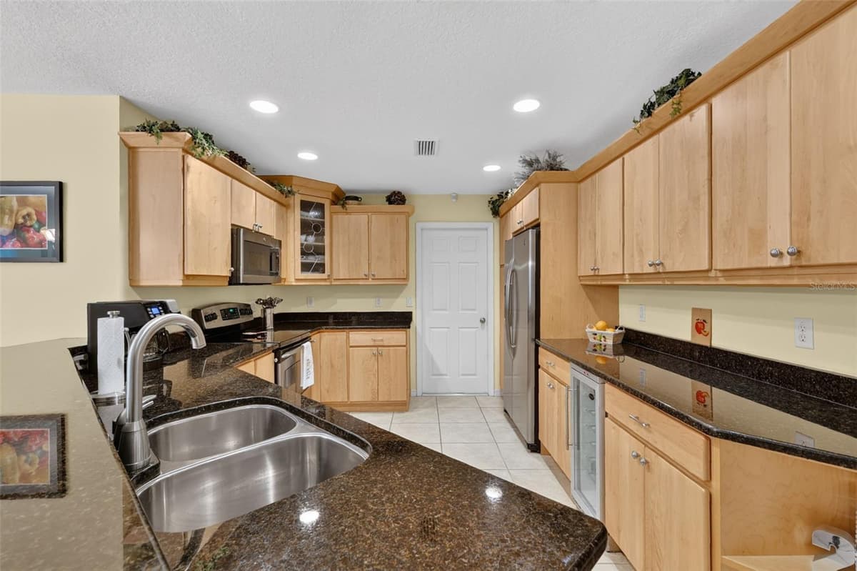 31151 DEAL DRIVE — photo 11 of 44