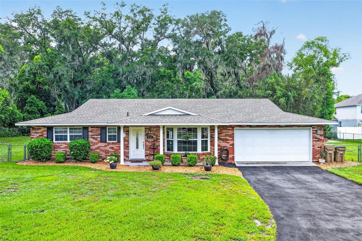 31151 DEAL DRIVE — photo 2 of 44