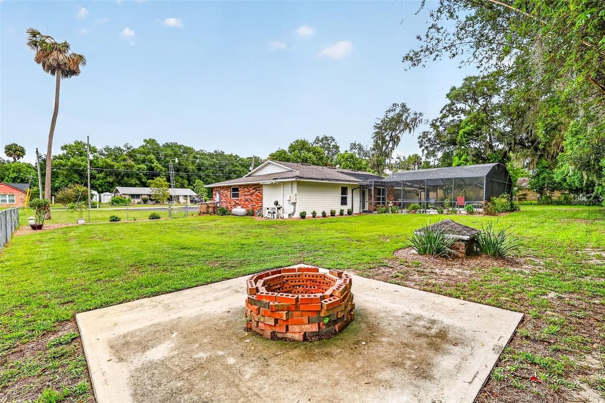 31151 DEAL DRIVE — photo 36 of 44