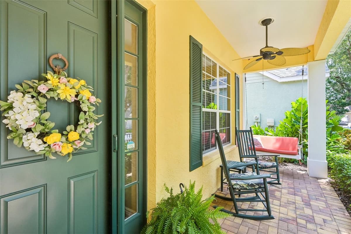 547 MEADOW SWEET CIRCLE — photo 4 of 38