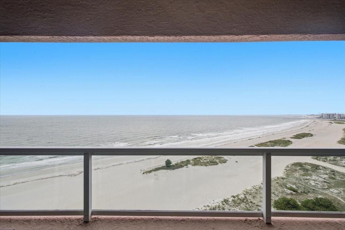 1310 GULF BOULEVARD — photo 3 of 57