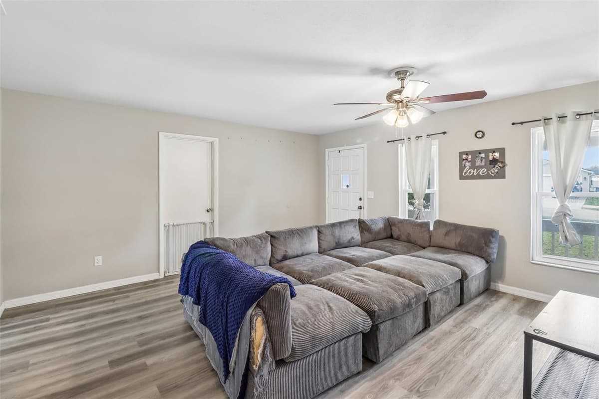 1200 HANCOCK DRIVE — photo 5 of 34