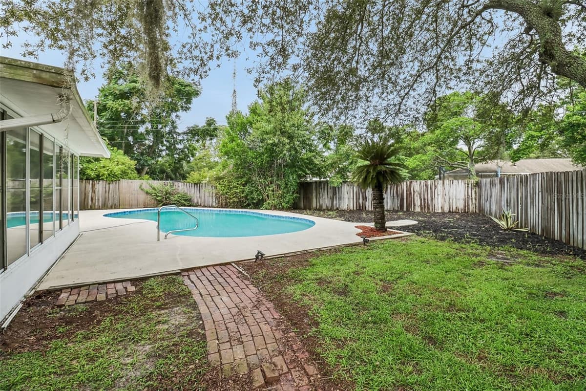 1200 HANCOCK DRIVE — photo 30 of 34