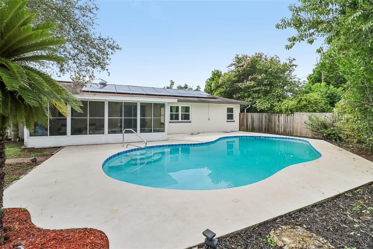 1200 HANCOCK DRIVE — photo 3 of 34