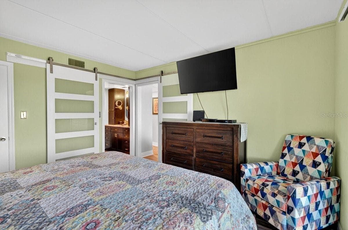 2700 OCEAN SHORE BOULEVARD — photo 14 of 41