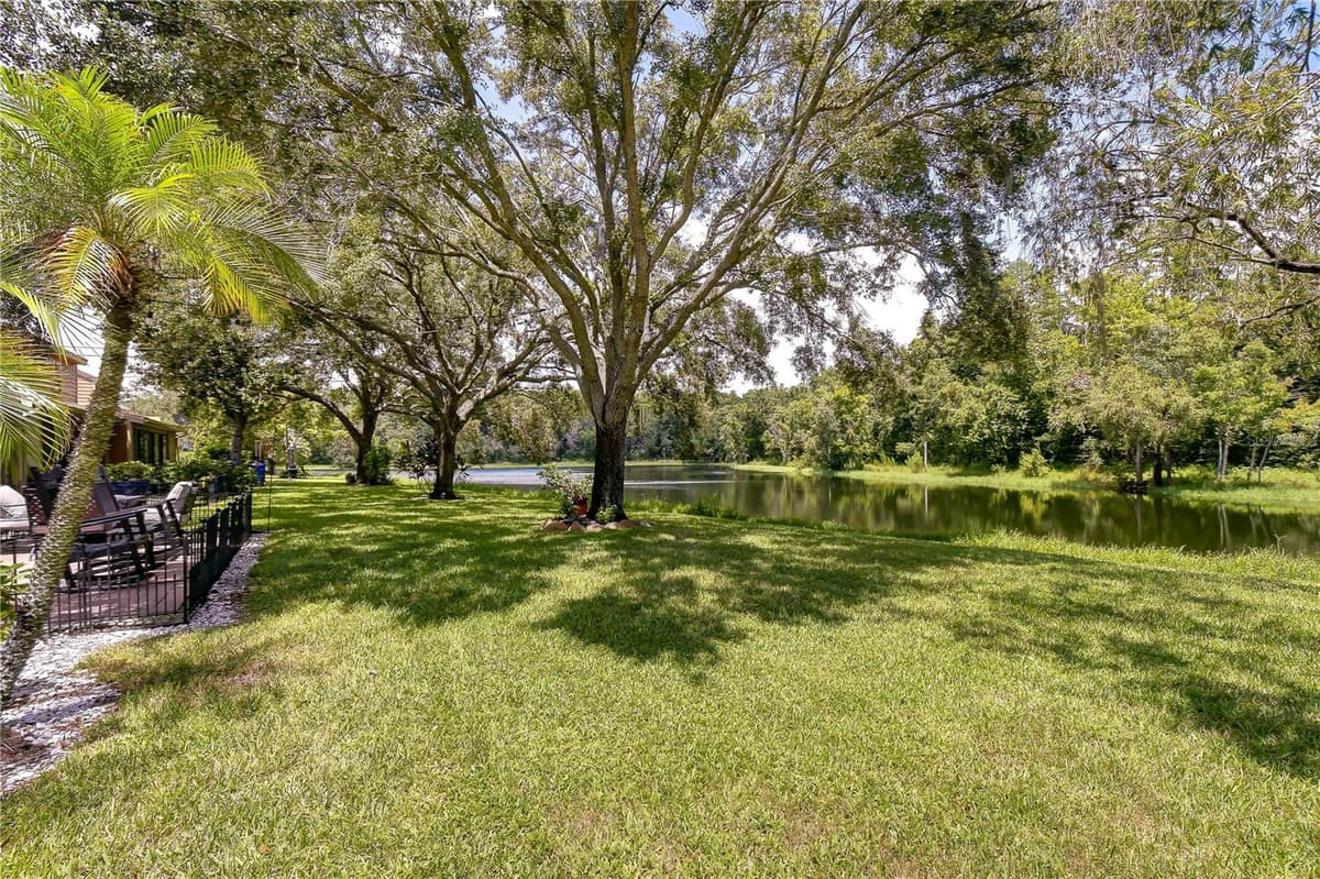 5301 BRADBURY COURT — photo 37 of 62