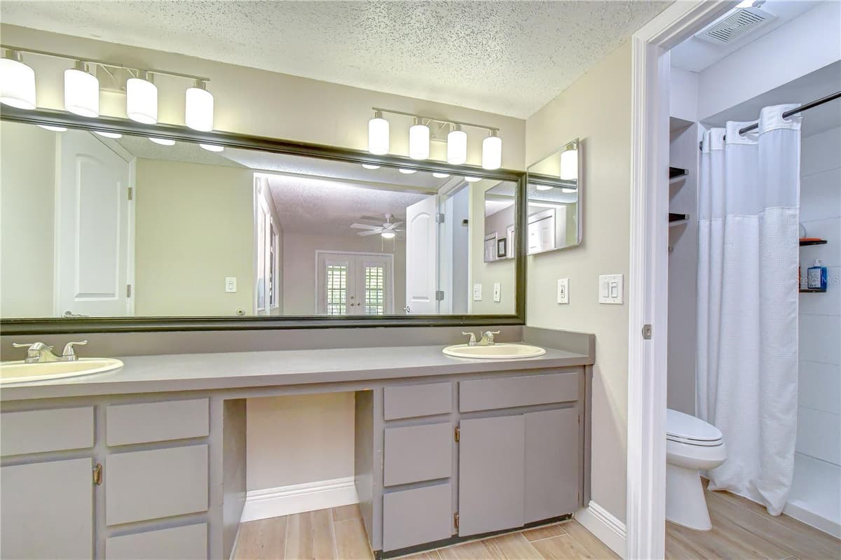 5301 BRADBURY COURT — photo 17 of 62