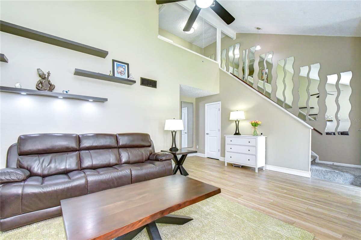 5301 BRADBURY COURT — photo 8 of 62