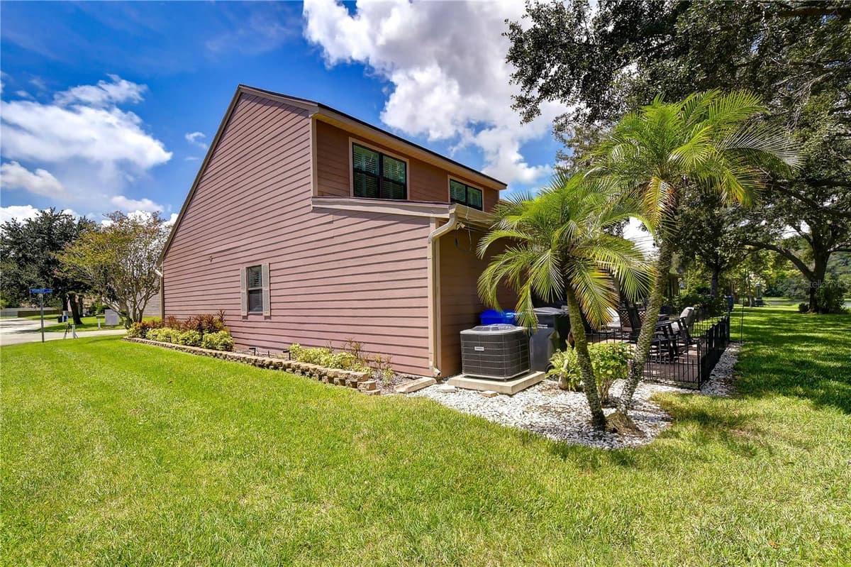 5301 BRADBURY COURT — photo 41 of 62