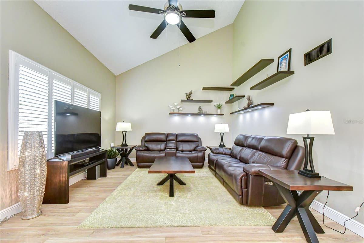 5301 BRADBURY COURT — photo 7 of 62