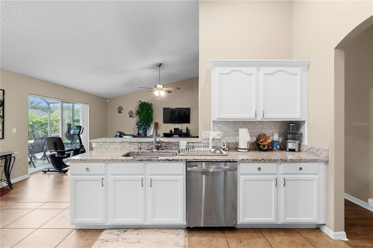 1837 FLORENCE VISTA BOULEVARD — photo 12 of 32