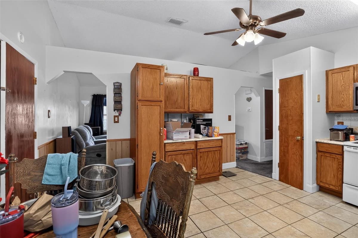 514 SEAN COURT — photo 10 of 25