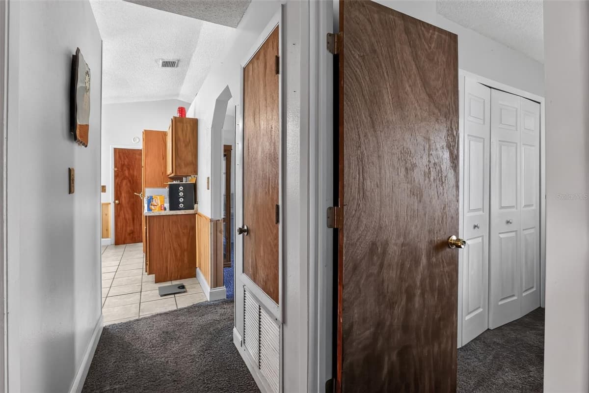 514 SEAN COURT — photo 21 of 25