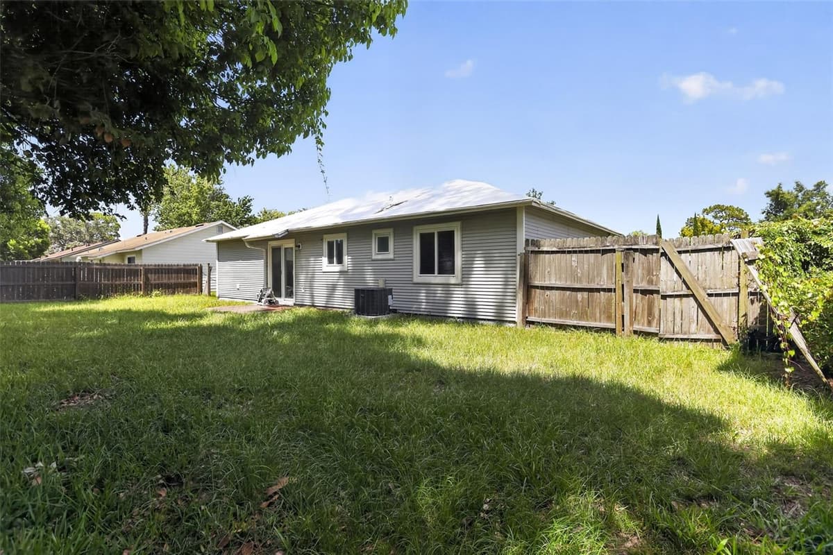 514 SEAN COURT — photo 23 of 25