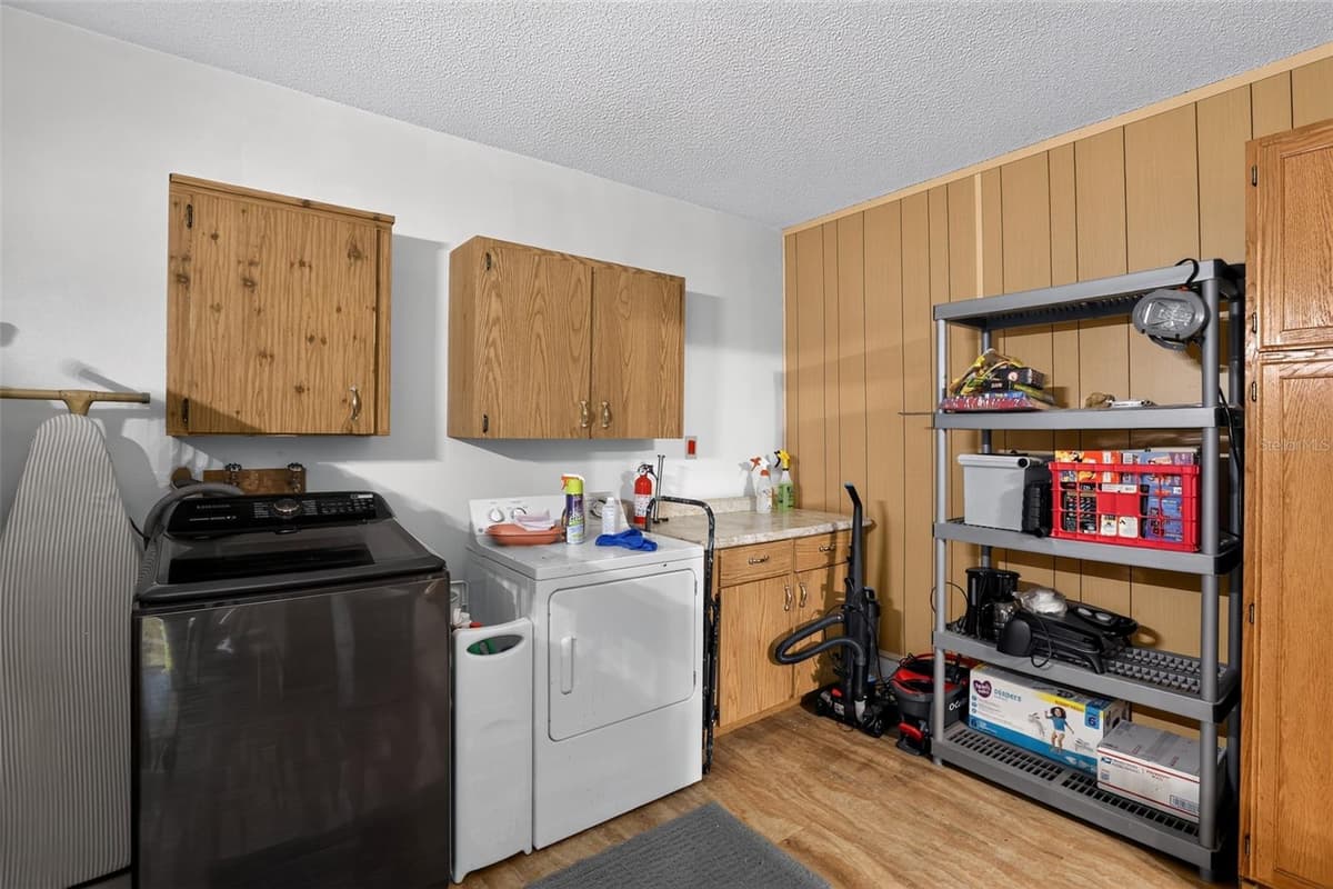 514 SEAN COURT — photo 20 of 25