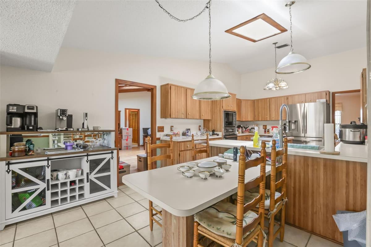 1573 SKYE COURT — photo 11 of 34