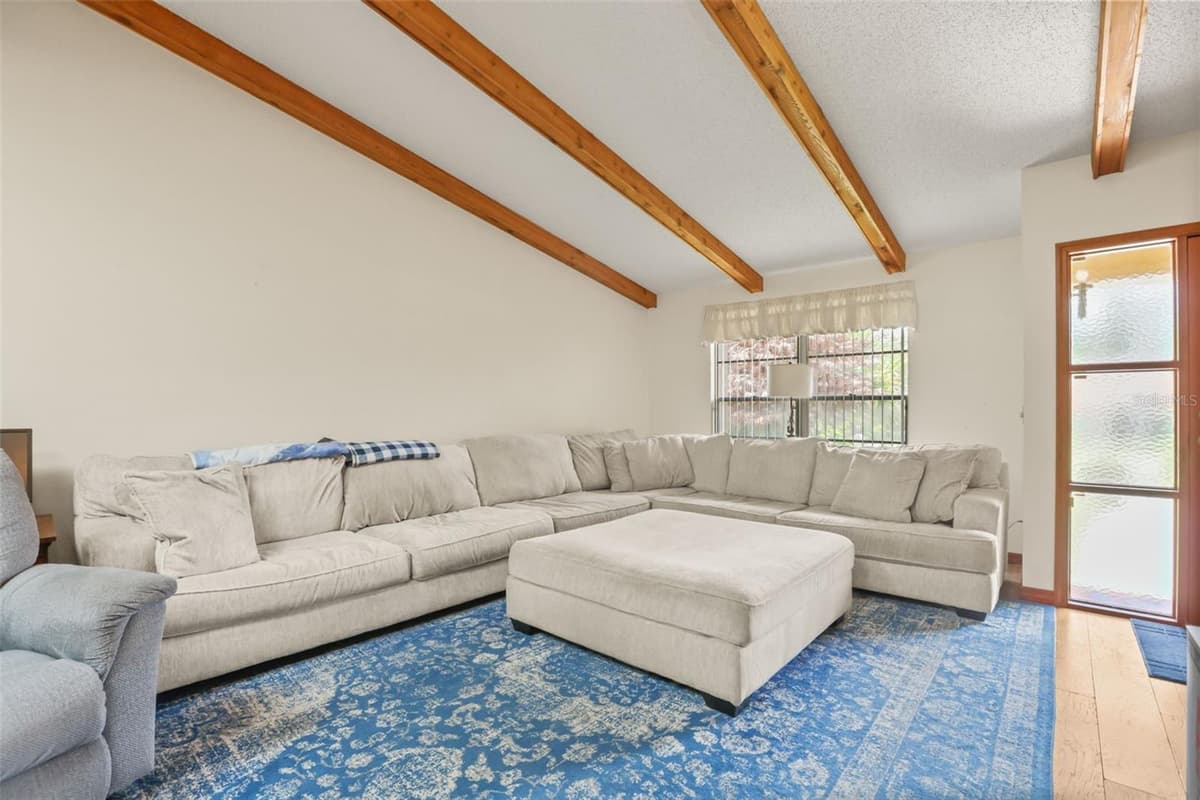 1573 SKYE COURT — photo 5 of 34