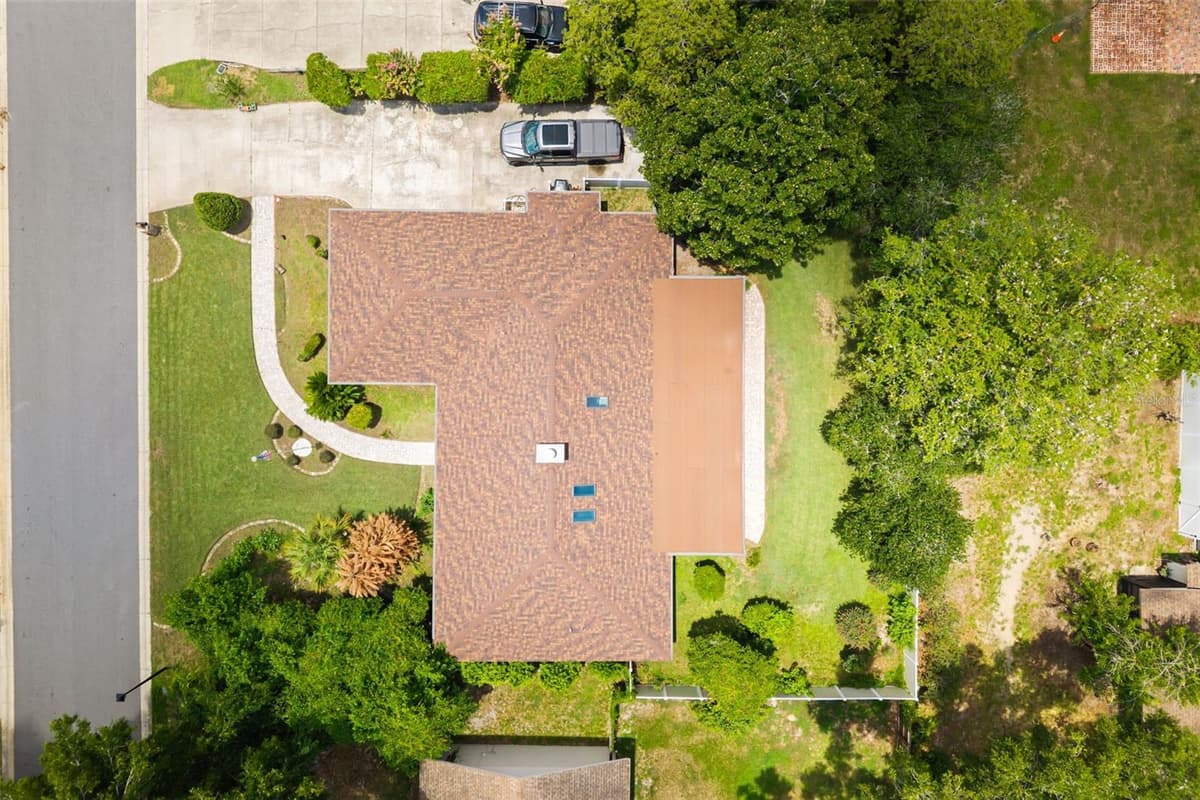 1573 SKYE COURT — photo 31 of 34