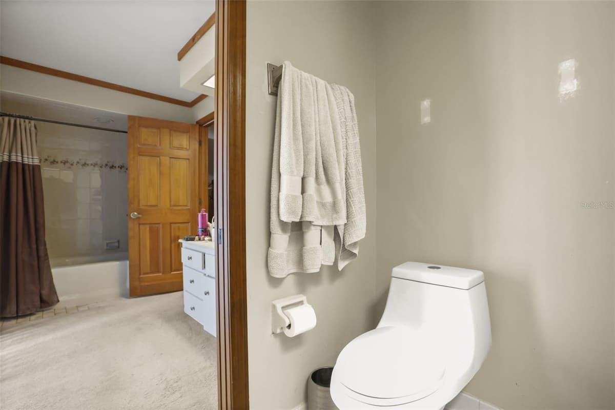 1573 SKYE COURT — photo 19 of 34